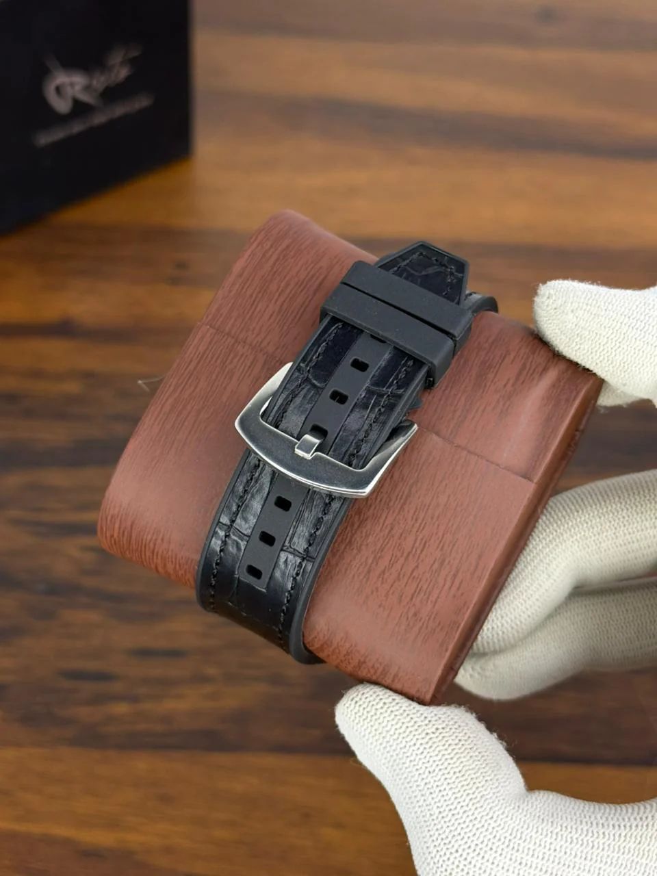 Royal Ice Luxe Crystal Watch – Premium Diamond-Style Statement Timepiece