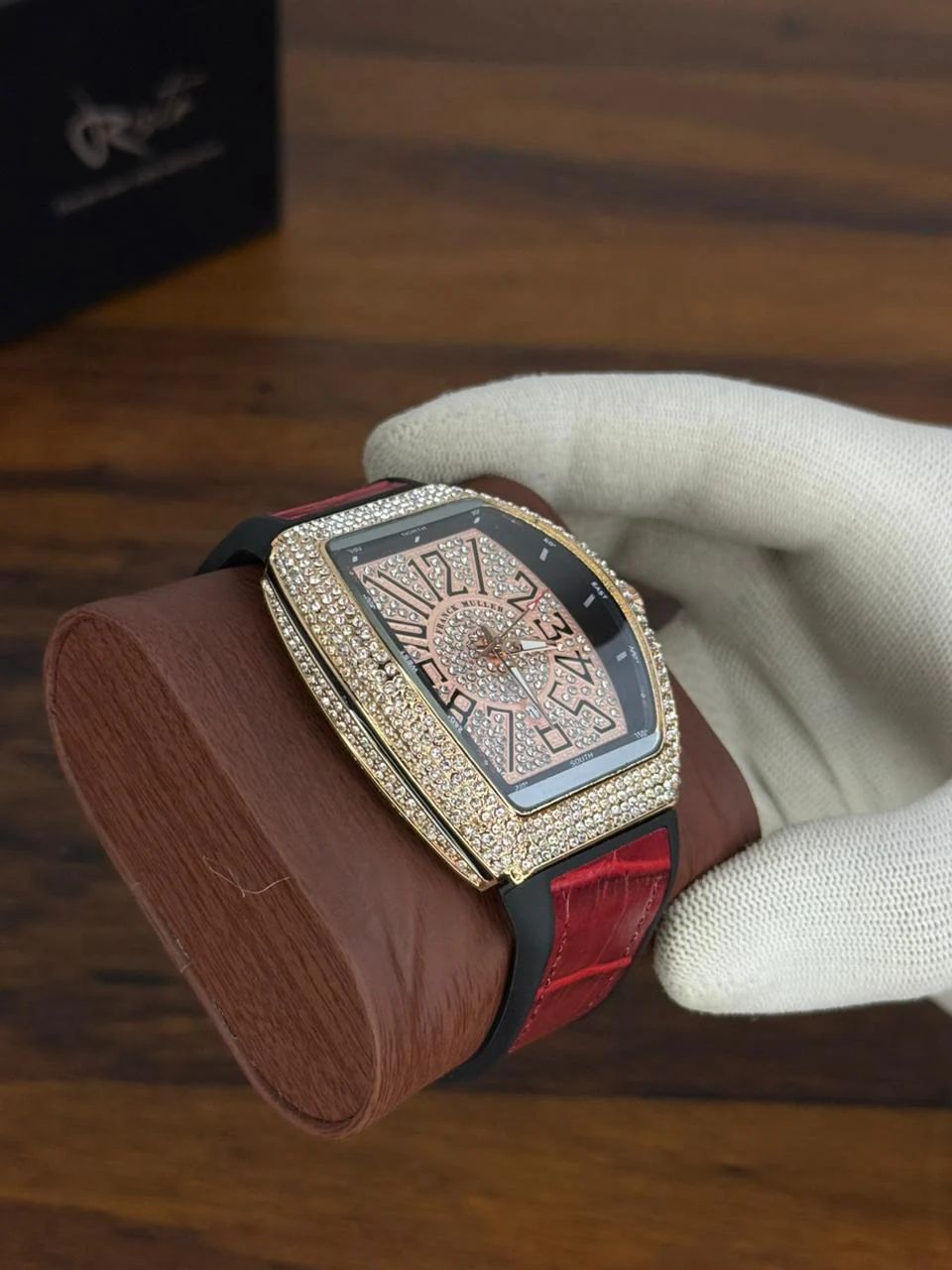 Royal Ice Luxe Crystal Watch – Premium Diamond-Style Statement Timepiece