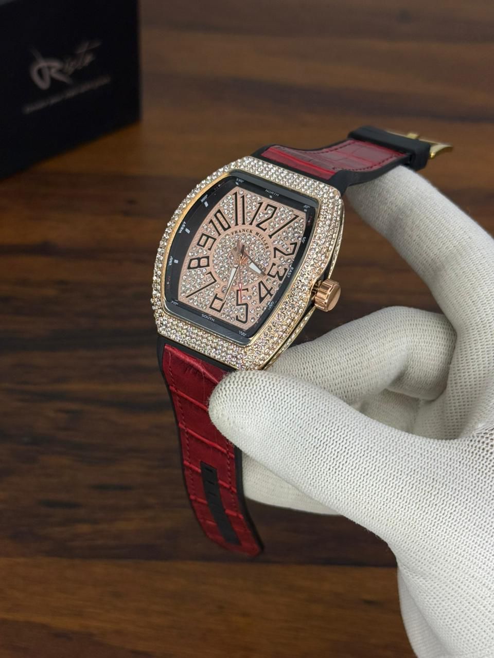 Royal Ice Luxe Crystal Watch – Premium Diamond-Style Statement Timepiece